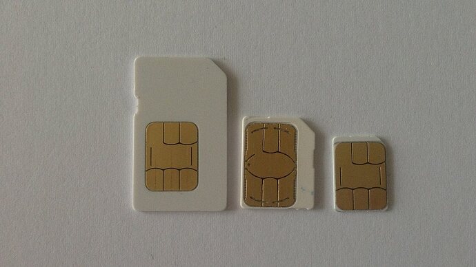 الشريحة الإلكترونية (eSIM) — ما هي، وهل يدعمها هاتفك، ومتى تنفعك فعلًا؟